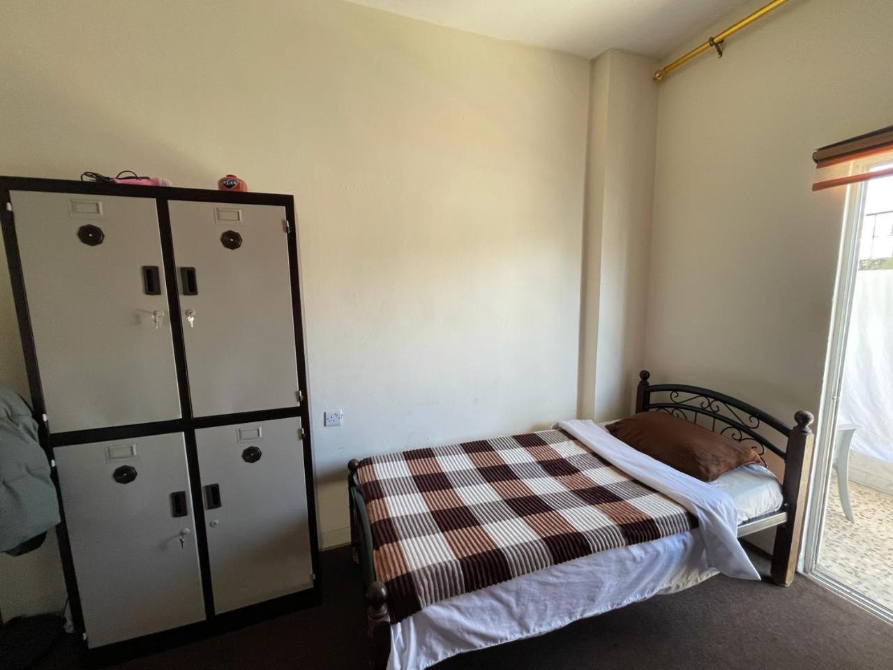 Pizza Street Hostel Акаба Экстерьер фото