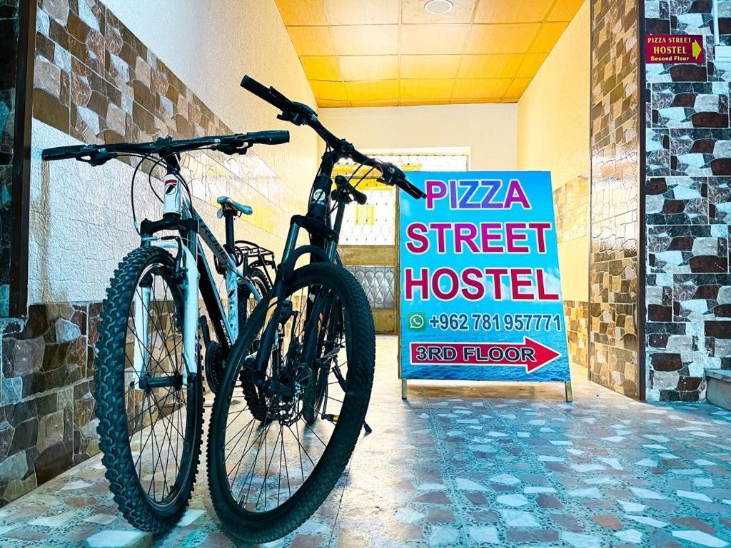 Pizza Street Hostel Акаба Экстерьер фото